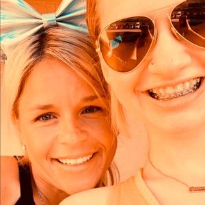 Meet your Posher, Deanna